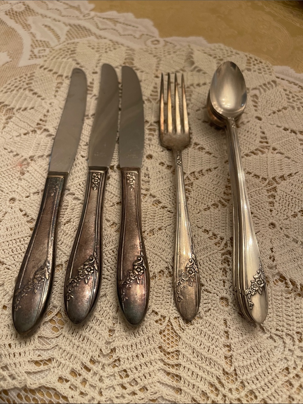 Vintage Tudor Plate Oneida Community Silver Plated Flatware